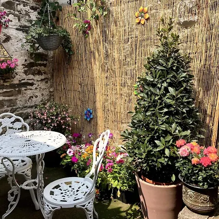 Quaint In The Heart Of Town *